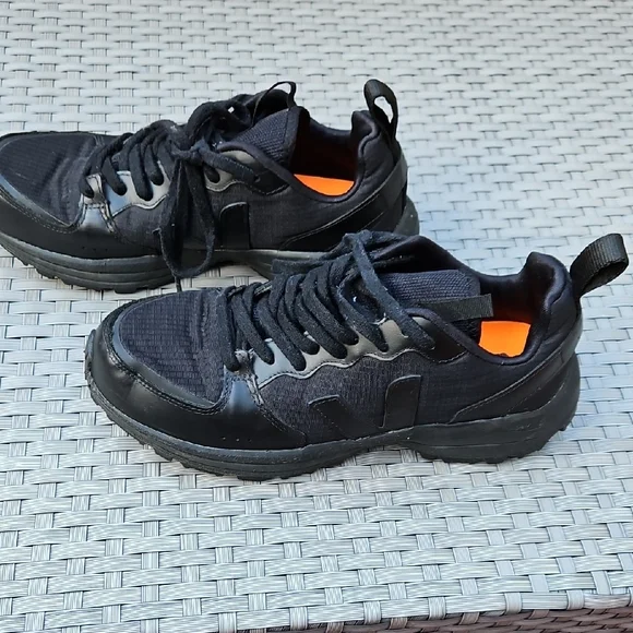 Veja Eco Women's Black Athletic Sneaker Shoes Size 11 US/44 EU - Picture 17 of 17